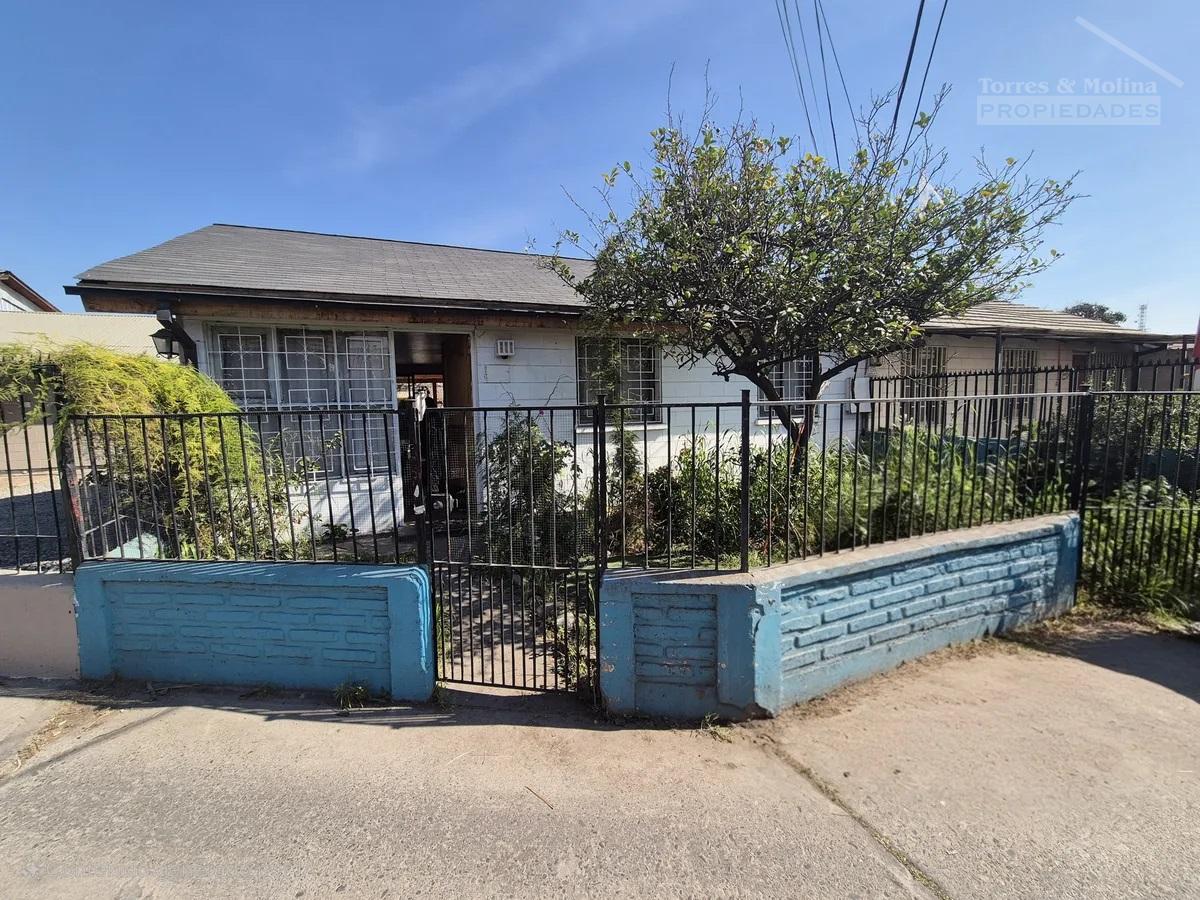 Barrio Residencial, Acogedora Y Amplia Casa