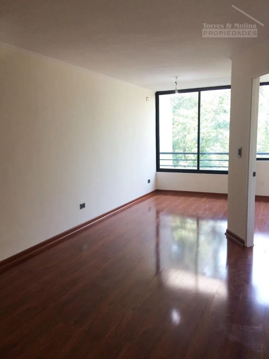 Acogedor Departamento A Pasos Mall Egaña, Estacionamiento