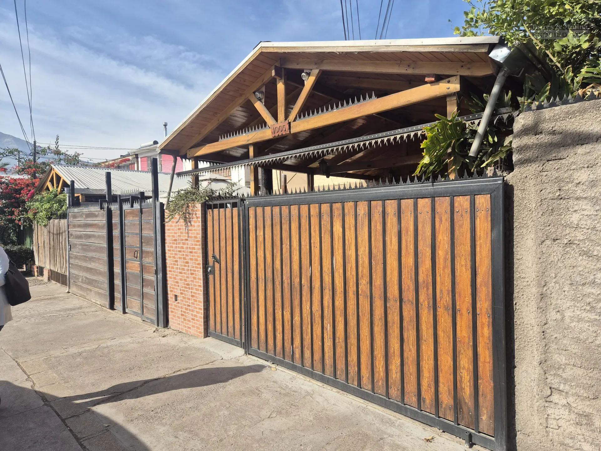 Amplia Y Acogedora Casa De Dos Pisos