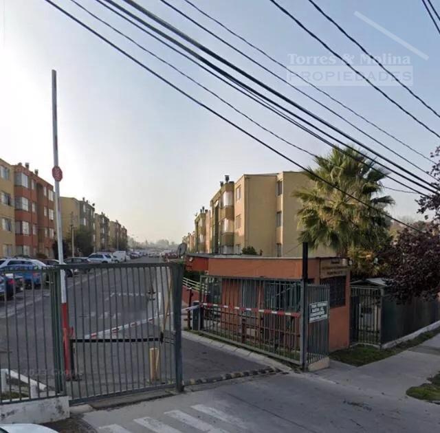 3 Dormitorios En Condominio, Estacionamiento